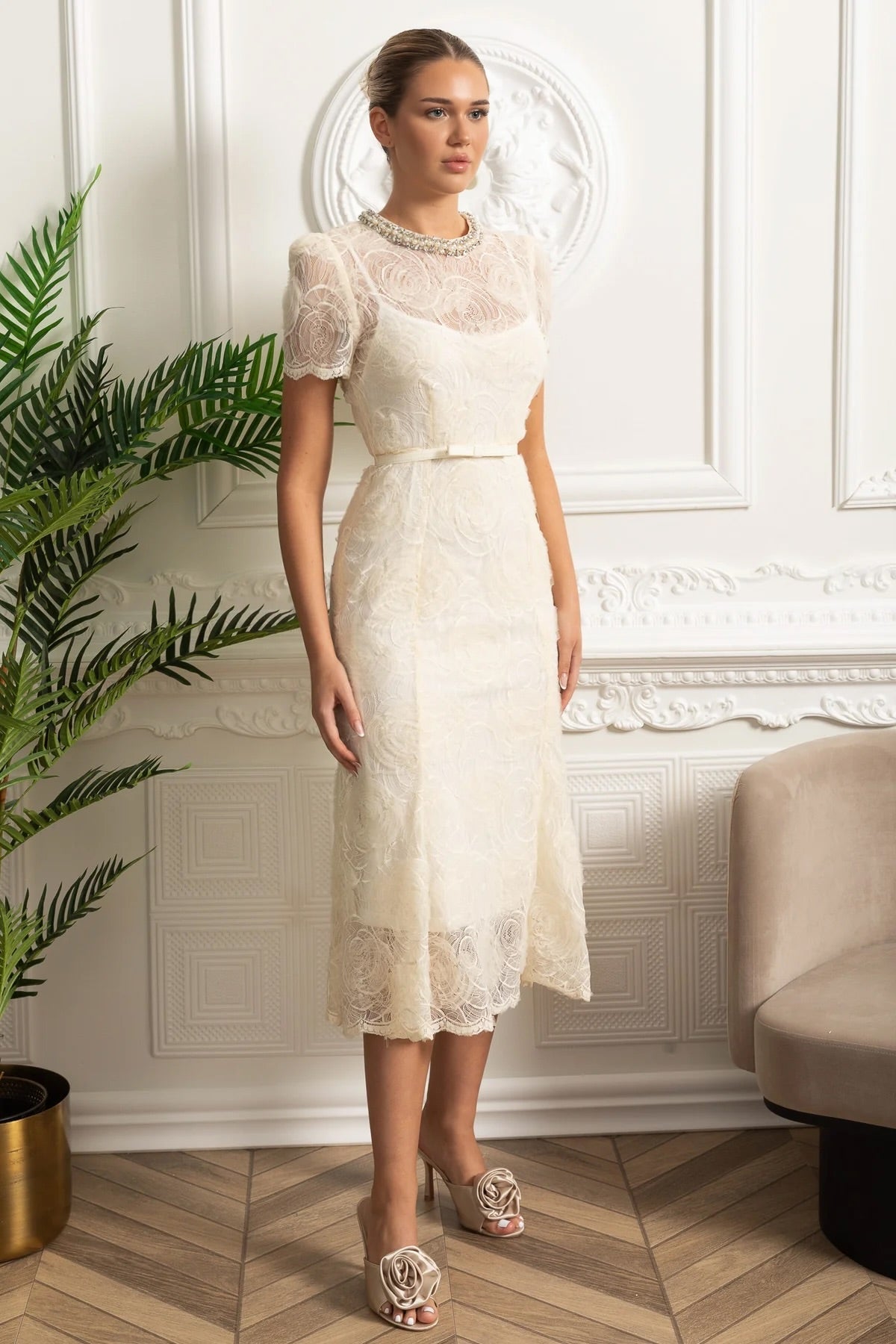 Midi Lace Dress with Short Sleeves and Delicate Waist Belt - Ivoire - ICYBOO