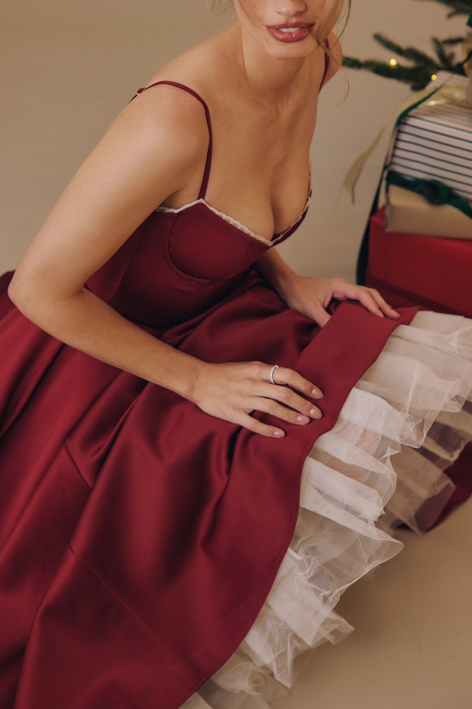 Molly Midi Dress in maroon ICYBOO