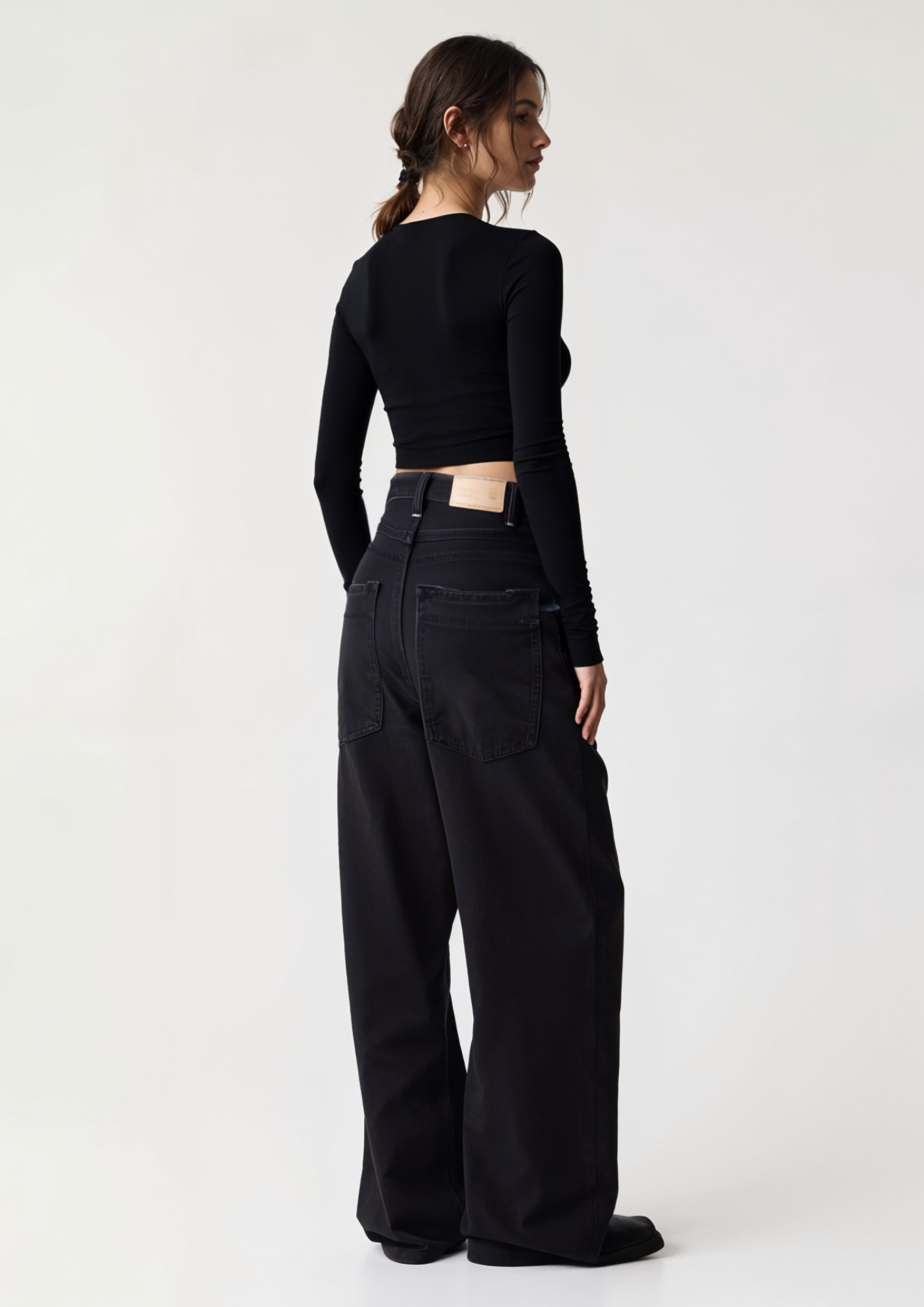 Remi Top in black ICYBOO