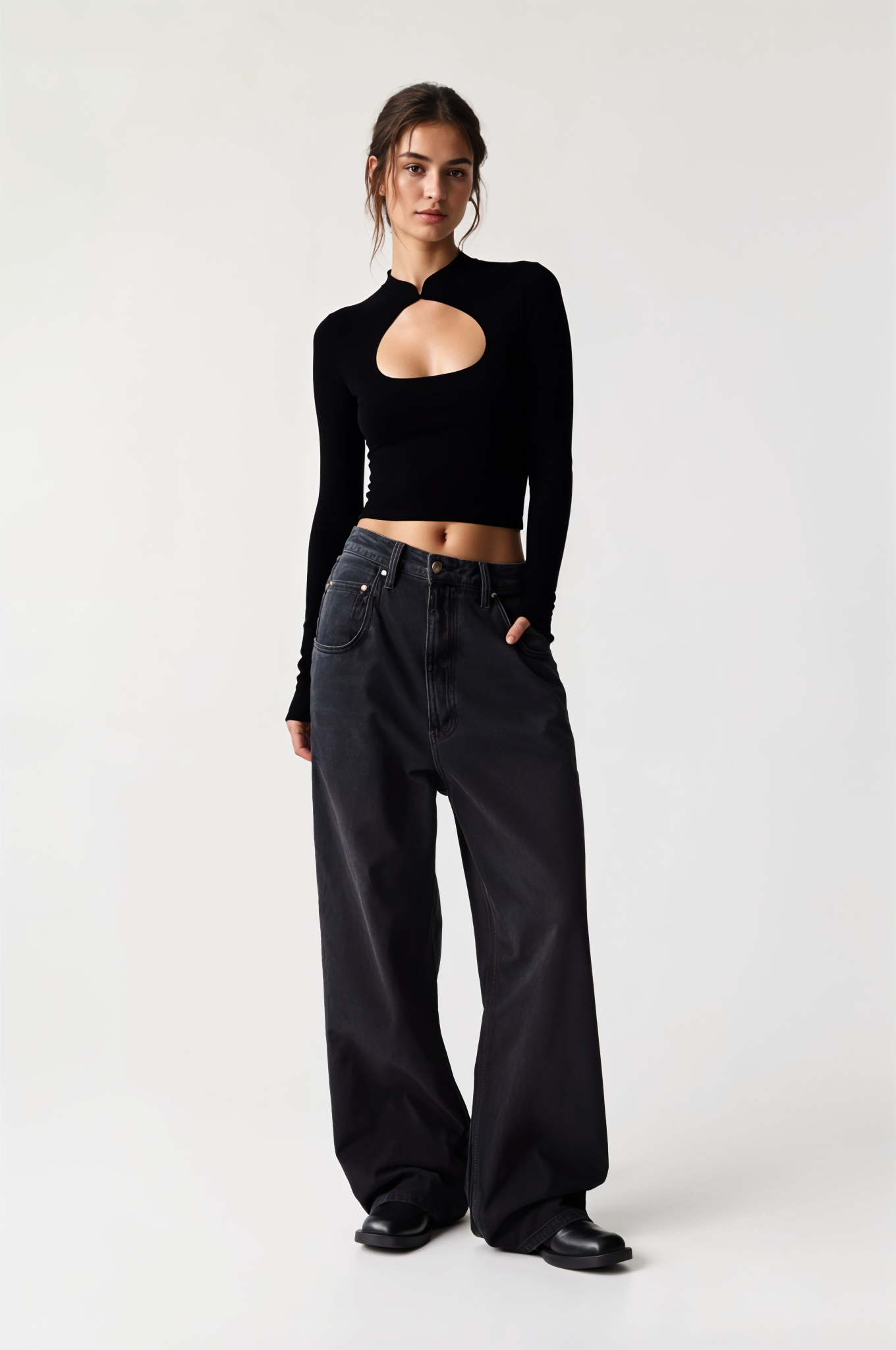 Remi Top in black ICYBOO