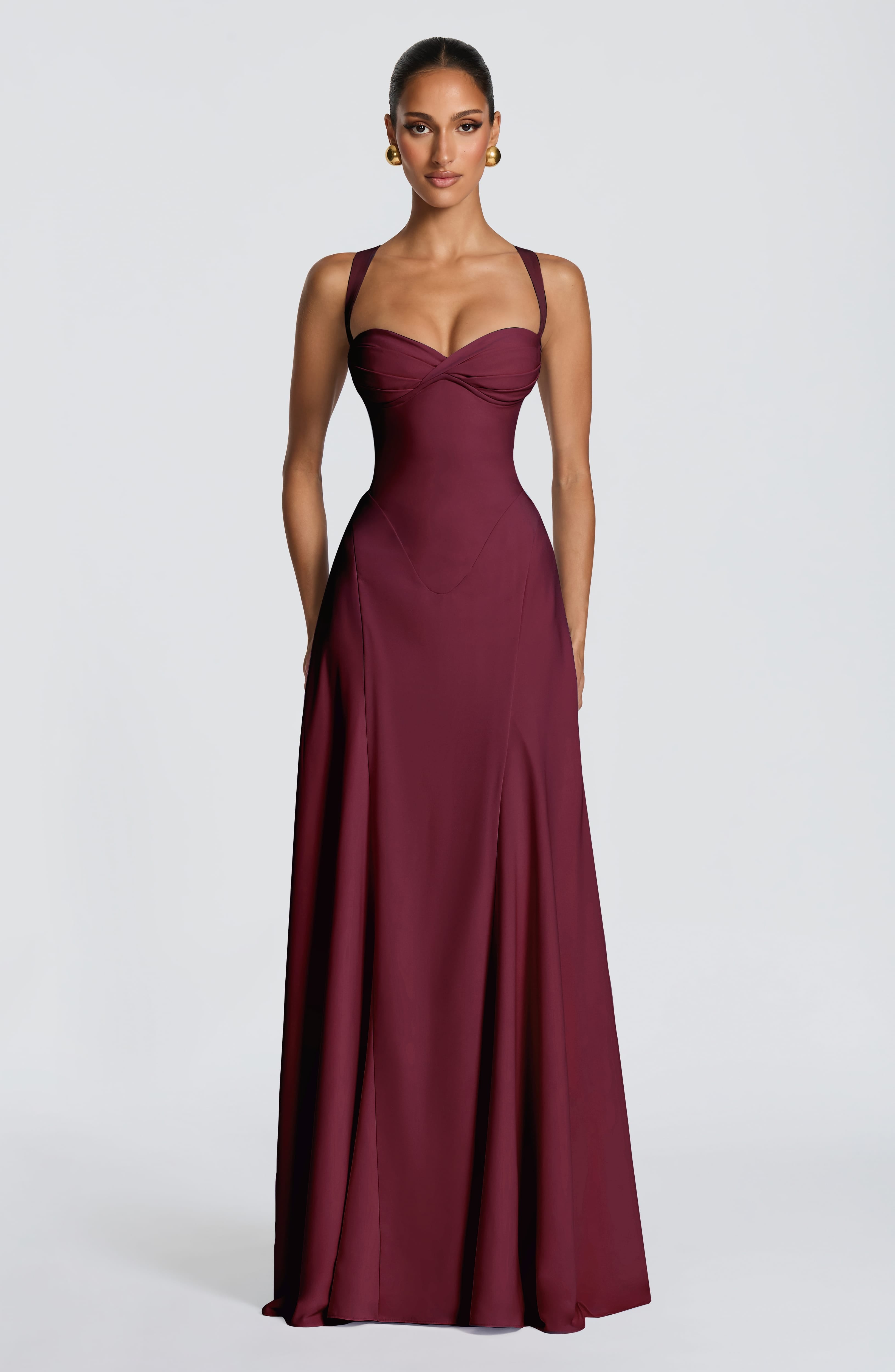 Irie Plissiertes Maxi-Abendkleid zum Schnüren – Cherry Lacquer
