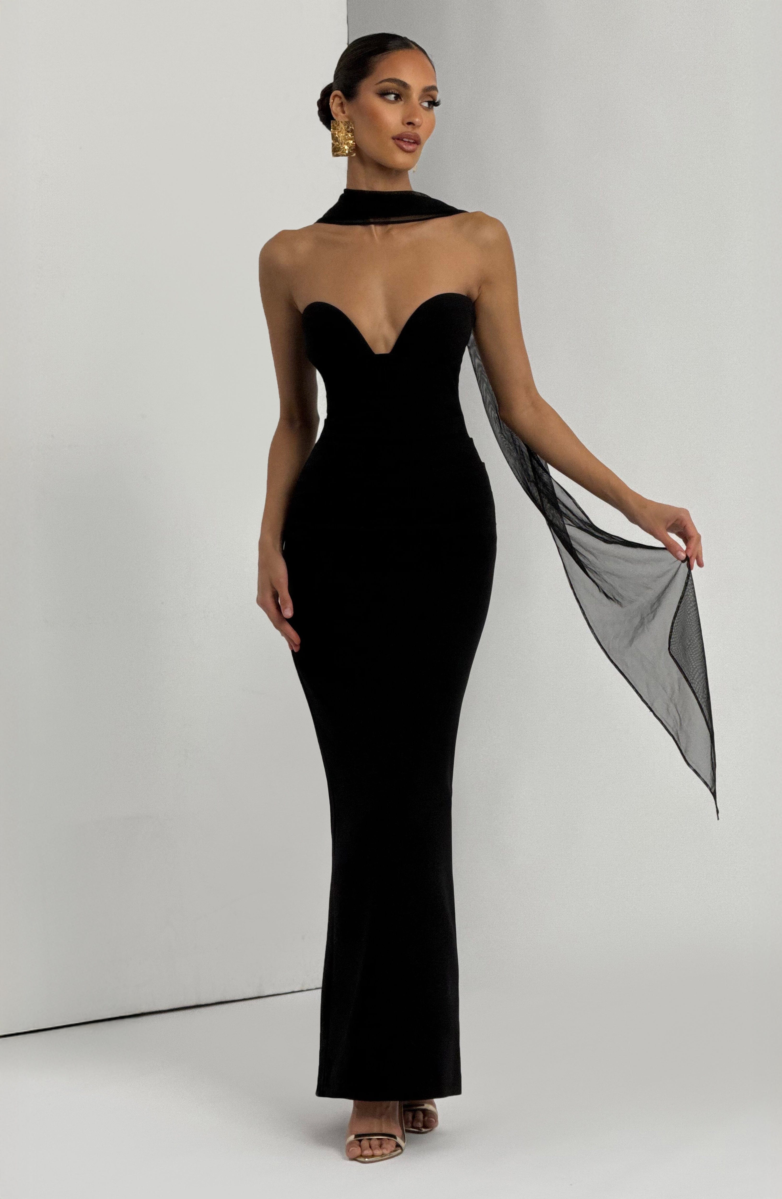 Lindsey Black Maxi Dress