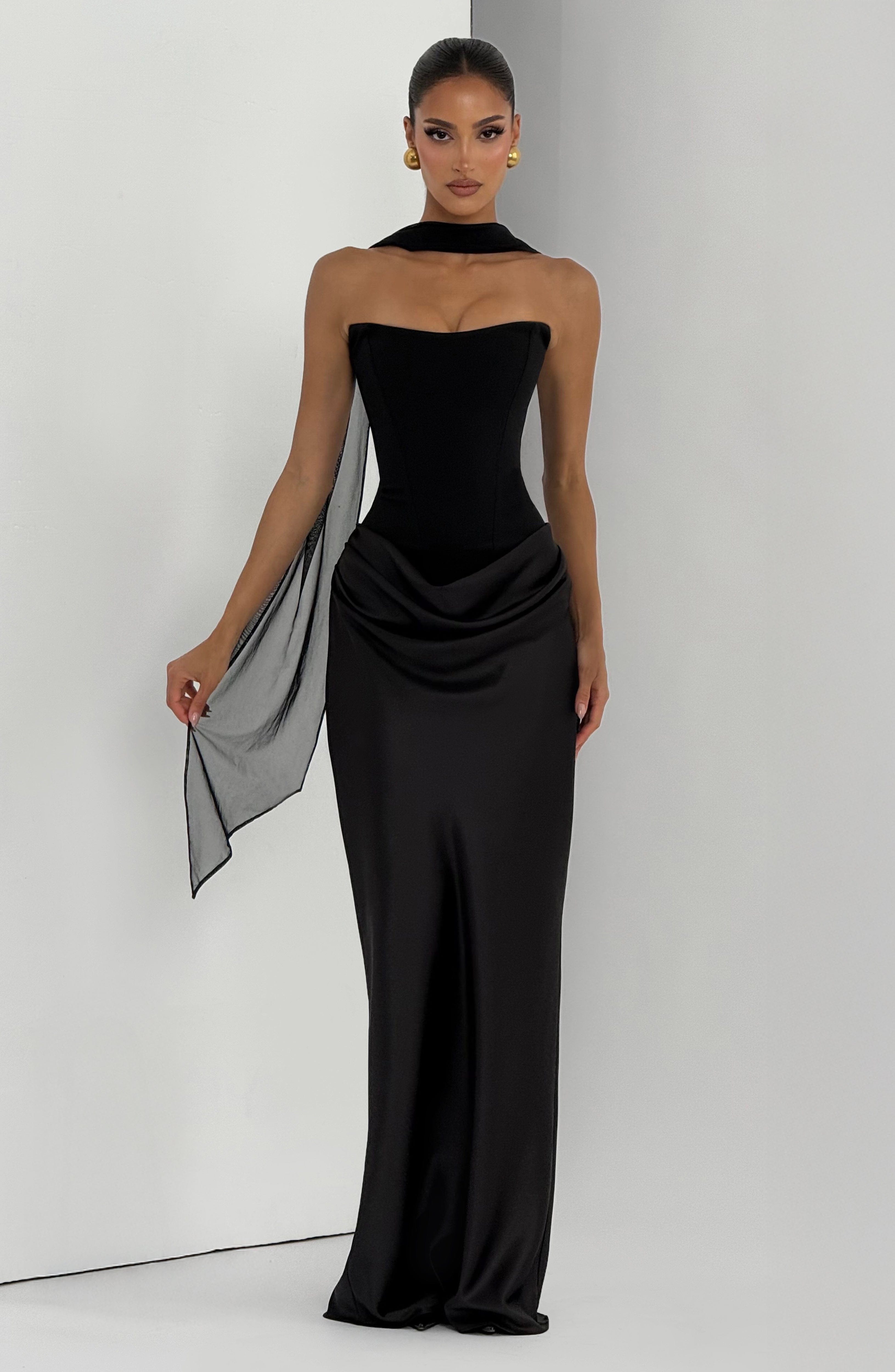 Maggie Maxi Dress - Black ICYBOO