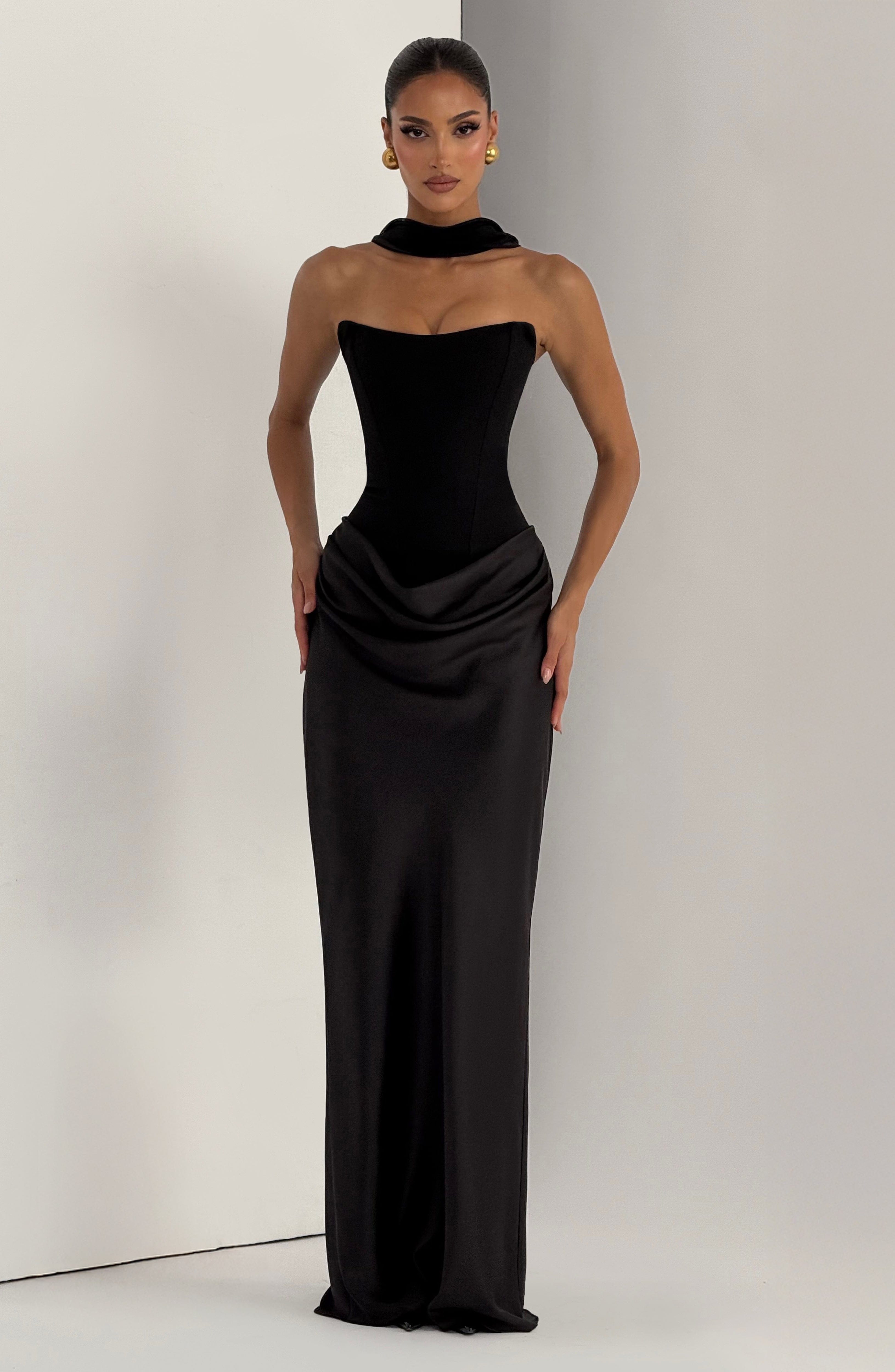 Maggie Maxi Dress - Black ICYBOO