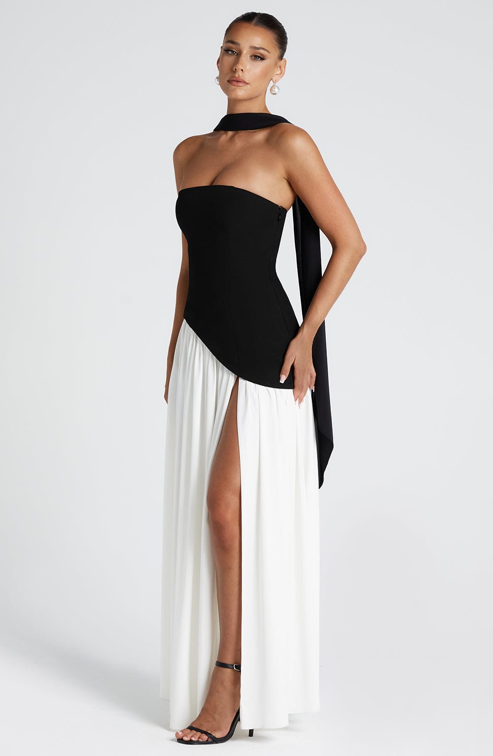 Maliyah Black and White Maxi Dress